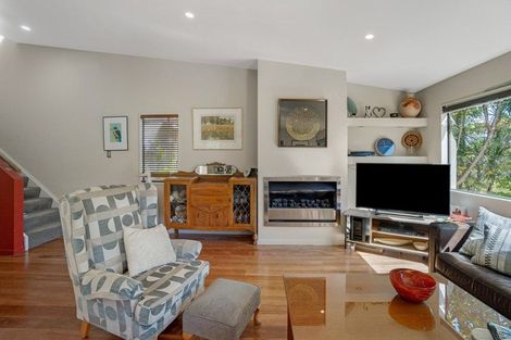 Photo of property in 2/63 Rawene Road, Birkenhead, Auckland, 0626