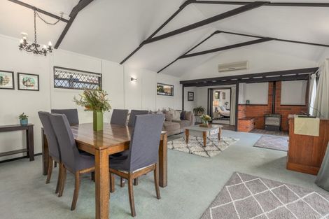 Photo of property in 10 Kakariki Grove, Waikanae, 5036