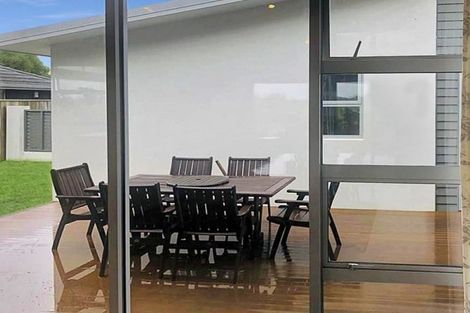 Photo of property in 9 Taranui Way, Paraparaumu Beach, Paraparaumu, 5032