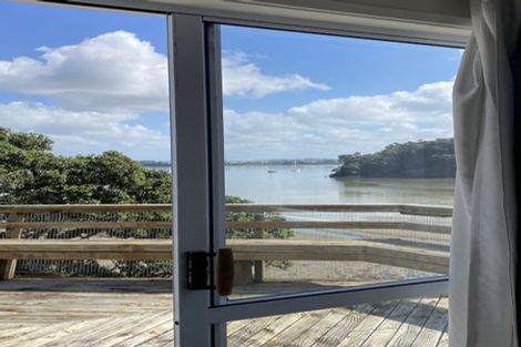 Photo of property in 109 Island Bay Road, Beach Haven, Auckland, 0626