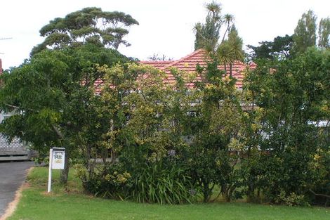 Photo of property in 1/24 Birchfield Road, Hauraki, Auckland, 0622