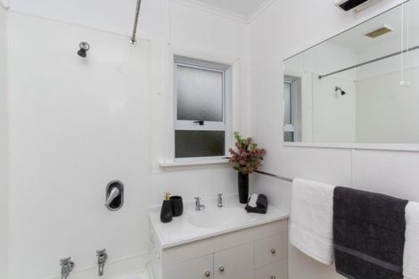 Photo of property in 21 Walsh Road, Westown, New Plymouth, 4310