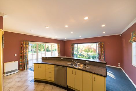 Photo of property in 11 The Oaks, Awapuni, Palmerston North, 4412