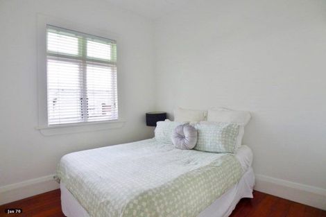 Photo of property in 29 Stafford Road, Northcote Point, Auckland, 0627