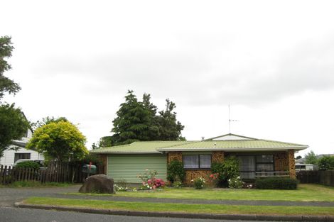 Photo of property in 13 Green Lane, Pukekohe, 2120