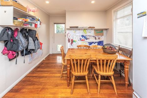 Photo of property in 12 Hadfield Crescent, College Estate, Whanganui, 4500