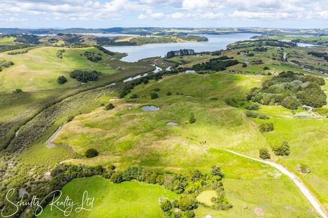 Photo of property in 215c Heatley Road, Whakapirau, 0583