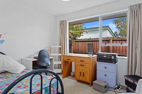 Photo of property in 1/25b Ramore Place, Redwood, Christchurch, 8051