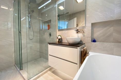 Photo of property in 34 Hayley Lane, East Tamaki Heights, Auckland, 2016