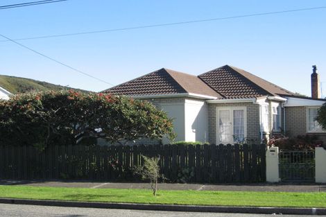 Photo of property in 16 Benge Crescent, Naenae, Lower Hutt, 5011