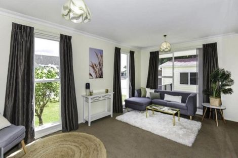 Photo of property in 6 Oldham Crescent, Halswell, Christchurch, 8025