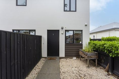 Photo of property in 8a Defoe Place, Waltham, Christchurch, 8023