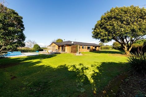 Photo of property in 395 Manutahi Road, Lepperton, New Plymouth, 4373