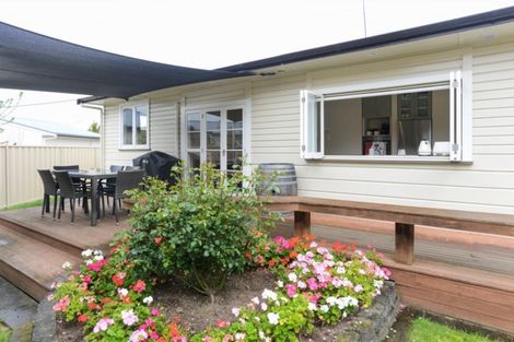 Photo of property in 17 Golding Road, Taradale, Napier, 4112