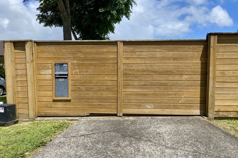 Photo of property in 10 Bill Phillip Place, Clendon Park, Auckland, 2103