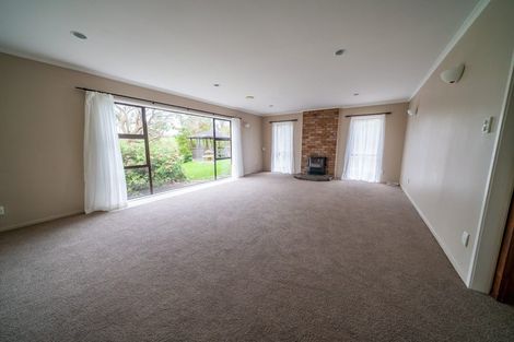 Photo of property in 248 Red Hills Road, Massey, Henderson, 0782