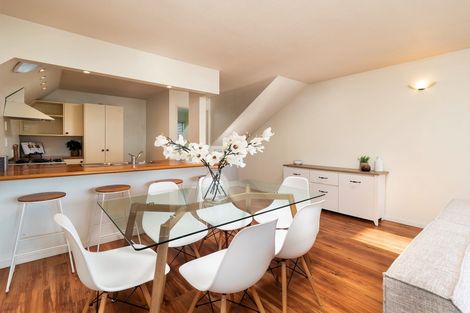 Photo of property in 2/17 Devon Street, Sydenham, Christchurch, 8023