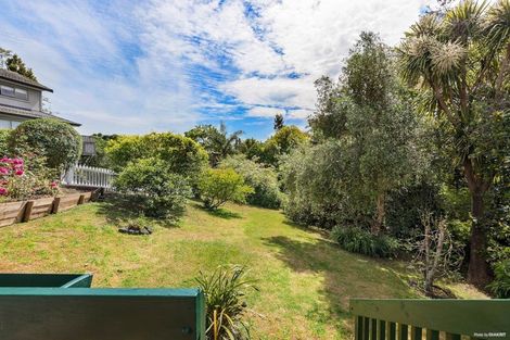 Photo of property in 15 Ryehill Close, New Lynn, Auckland, 0600