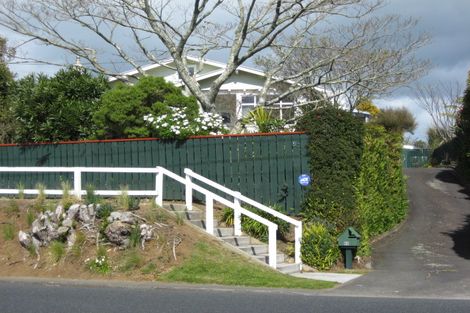 Photo of property in 52 Waiwaka Terrace, Strandon, New Plymouth, 4312