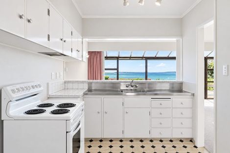Photo of property in 35 Kitchener Road, Takapuna, Auckland, 0622