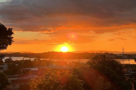 Photo of property in 35 Miramar Place, Pakuranga, Auckland, 2010