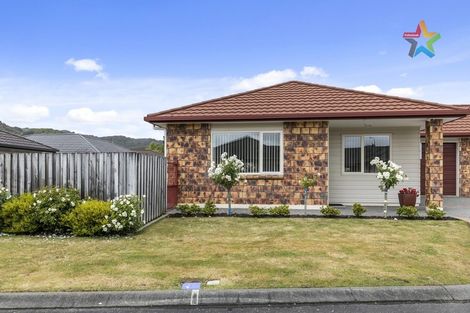 Photo of property in 38 Woodland Mews, Wainuiomata, Lower Hutt, 5014