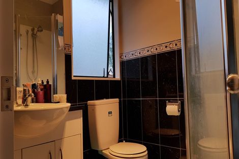 Photo of property in 21 Chadlington Avenue, Henderson, Auckland, 0612