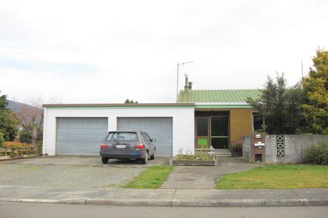 Photo of property in 1 Mckerrow Street, Te Anau, 9600
