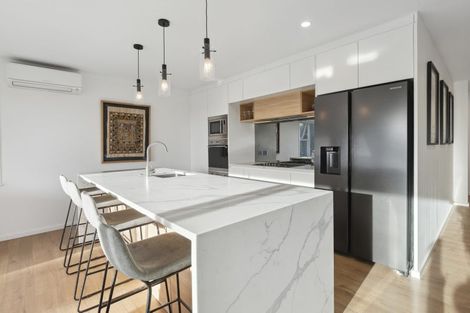 Photo of property in 570 Glenfield Road, Bayview, Auckland, 0629