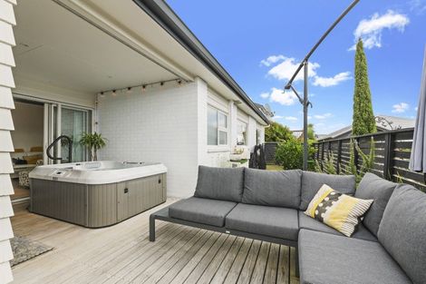 Photo of property in 31 Discovery Drive, Gulf Harbour, Whangaparaoa, 0930