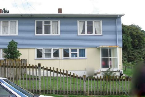 Photo of property in 16-18 Derby Place, Cannons Creek, Porirua, 5024