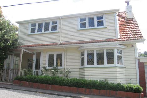 Photo of property in 12 Moana Road, Kelburn, Wellington, 6012