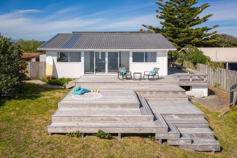 Photo of property in 277 Pukehina Parade, Pukehina, Te Puke, 3189