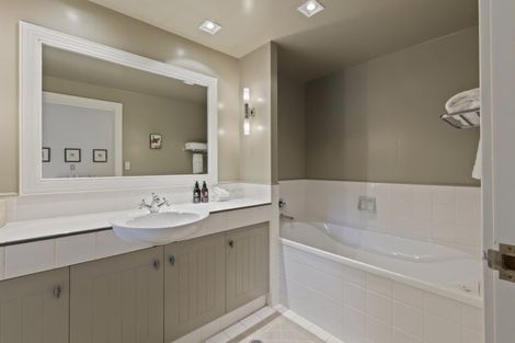 Photo of property in Millbrook Resort, 13 Fox's Rush, Arrowtown, 9371