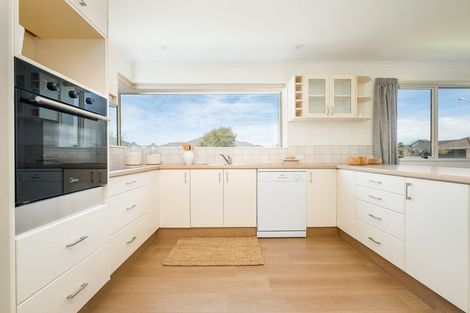 Photo of property in 14 Rue De La Mare, Parklands, Christchurch, 8083
