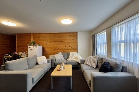 Photo of property in Drummond Street Flats, 19 Drummond Street, Mount Cook, Wellington, 6021
