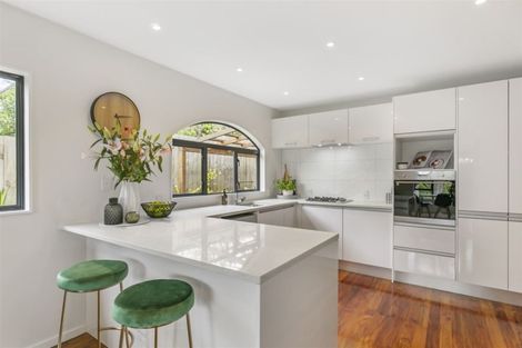 Photo of property in 2/93 Stanley Road, Glenfield, Auckland, 0629