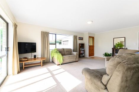 Photo of property in 30b Alice Avenue, Orewa, 0931