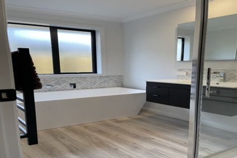 Photo of property in 10 Oyster Place, Omokoroa, 3114