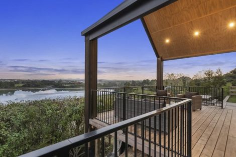 Photo of property in 31 James Paige Lane, Riverhead, 0793