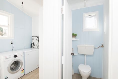 Photo of property in 33 Carnarvon Street, Gisborne, 4010