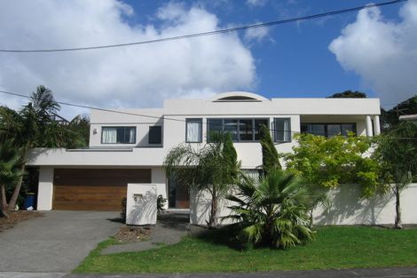 Photo of property in 1/37 Parr Terrace, Castor Bay, Auckland, 0620
