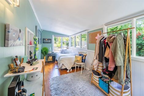 Photo of property in 38 Jocelyn Crescent, Pinehaven, Upper Hutt, 5019