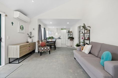 Photo of property in Miramar Villas, 22/3 Byron Street, Miramar, Wellington, 6022