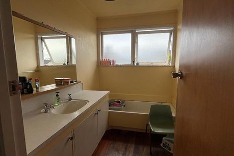 Photo of property in 8 Pooley Street, Pakuranga Heights, Auckland, 2010