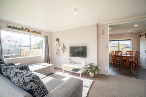 Photo of property in 10 Ashton Place, Highbury, Palmerston North, 4412