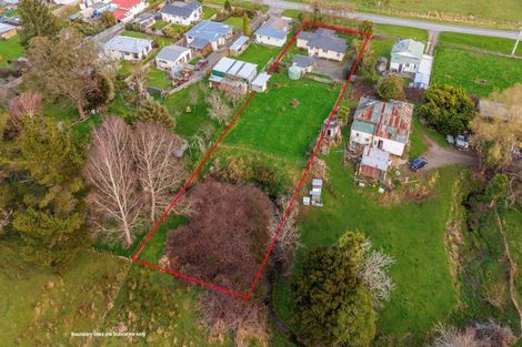 Photo of property in 36 Ongo Road, Hunterville, 4730