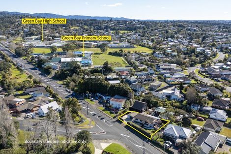 Photo of property in 121 Godley Road, Green Bay, Auckland, 0604