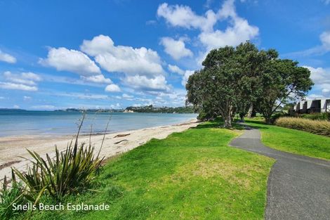 Photo of property in 9 Sunlight Promenade, Snells Beach, 0920