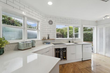 Photo of property in 97 Wallace Road, Mangere Bridge, Auckland, 2022